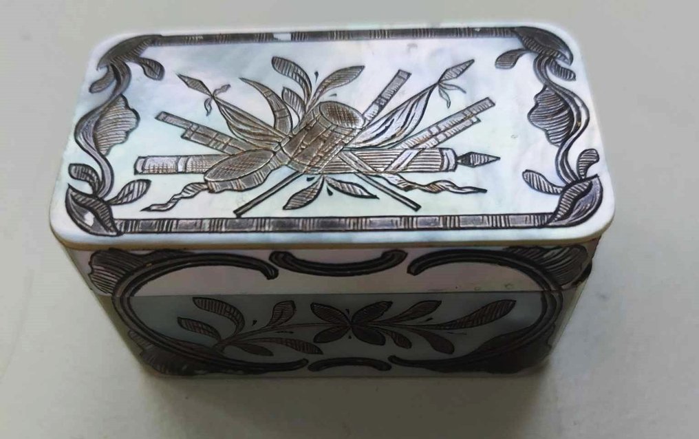 Fly box, snuff box - Silver - France - Late 18th / 19th century #1.1