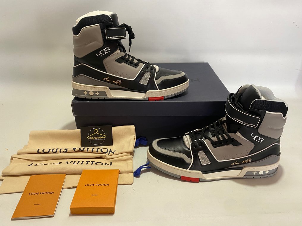 Louis Vuitton Sneakers Size EU 43 New with tags auction online Catawiki