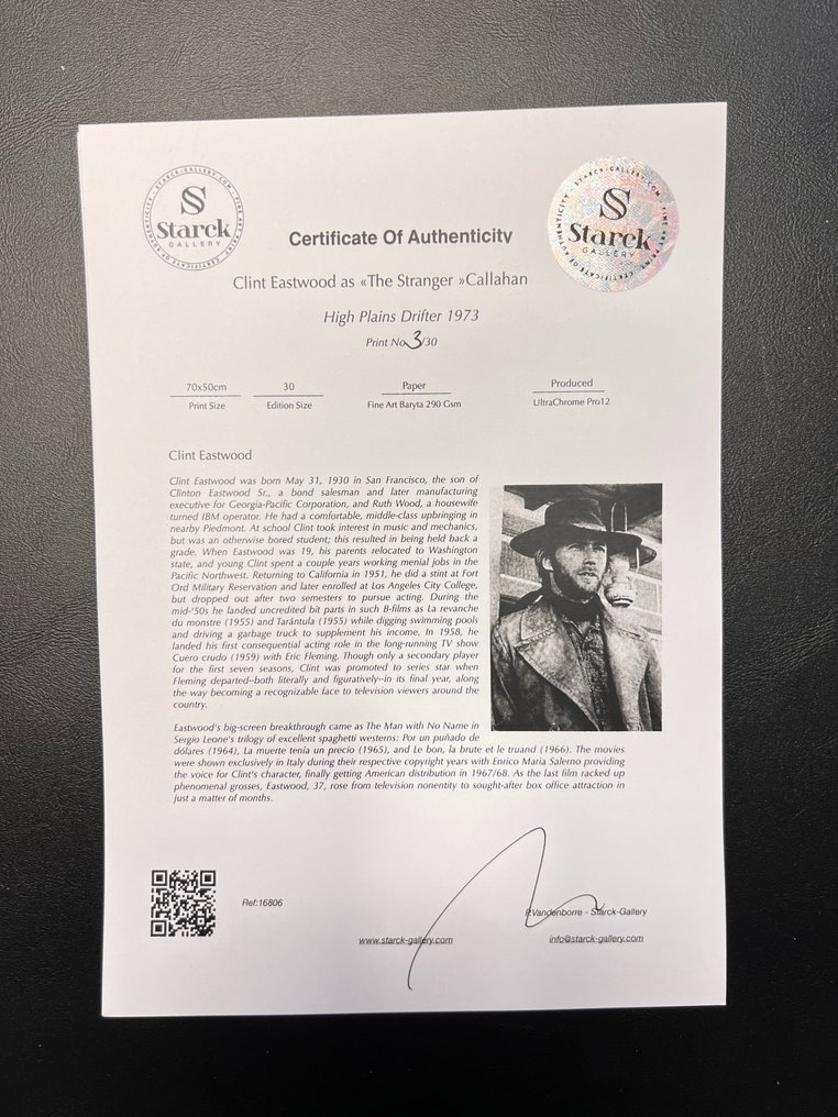 Clint Eastwood as «The Stranger » High Plains Drifter 1973 - Fine Art Photography - Luxury Wooden Framed 70X50 cm - Limited Edition Nr 02 of 30 - Serial ID 16806 - Original Certificate (COA), Hologram - 100% New. Shipping Reduction from 3 items #1.0