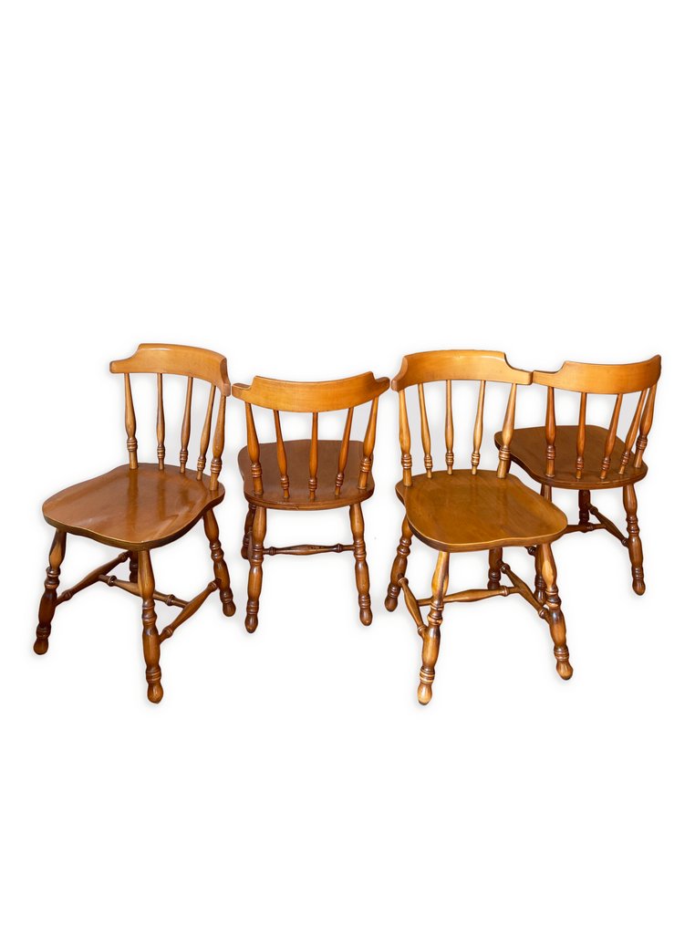 Stuhl - Ein Satz von vier Stühlen aus Kiefernholz #2.1