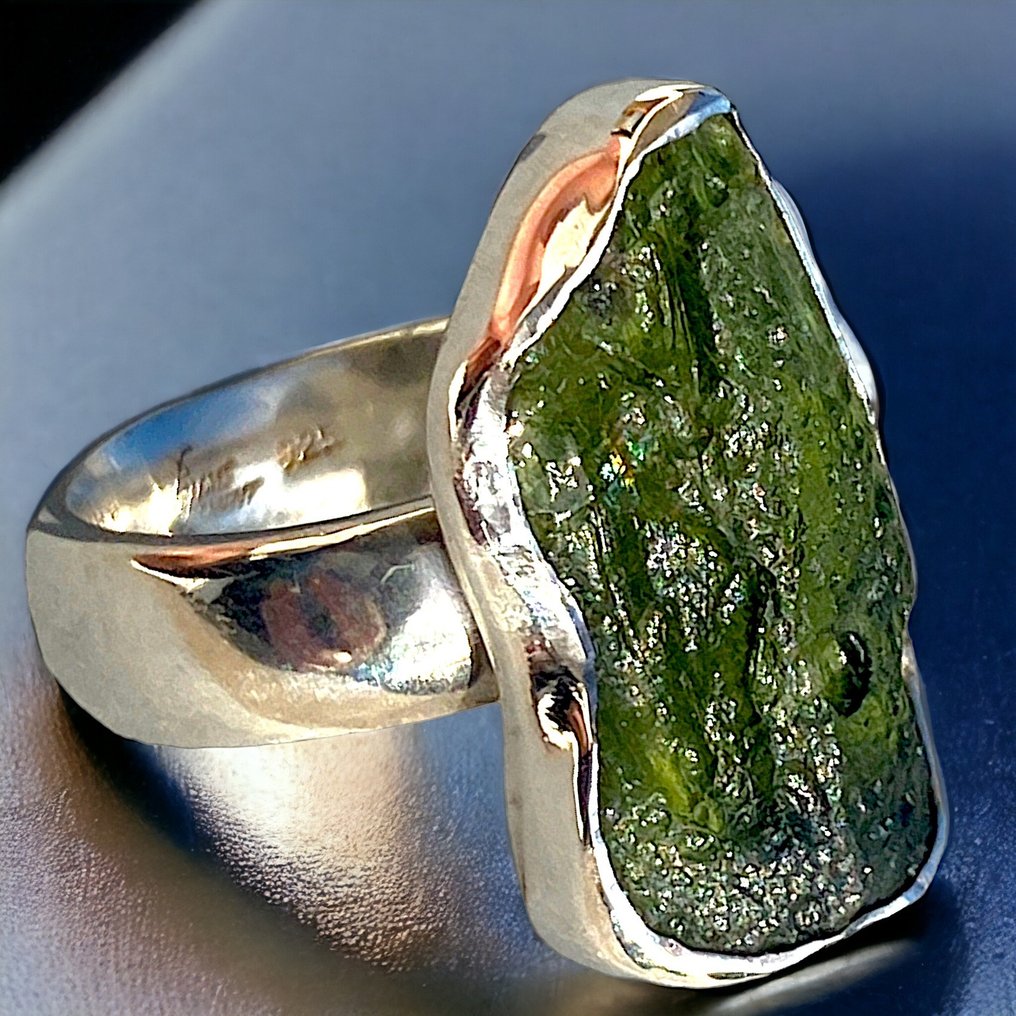 Αποκλειστικό δαχτυλίδι Φυσικός Μολδαβίτης - Η σύνδεση με τα αστέρια. - Ύψος: 26.7 mm - Πλάτος: 22.8 mm- 10 g #1.2