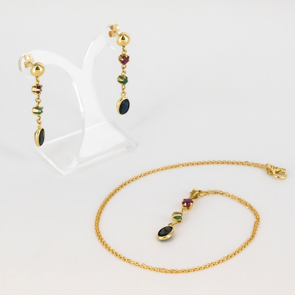 2-osainen korusetti - 18 kt. Keltakulta Safiiri - Smaragdi #1.0