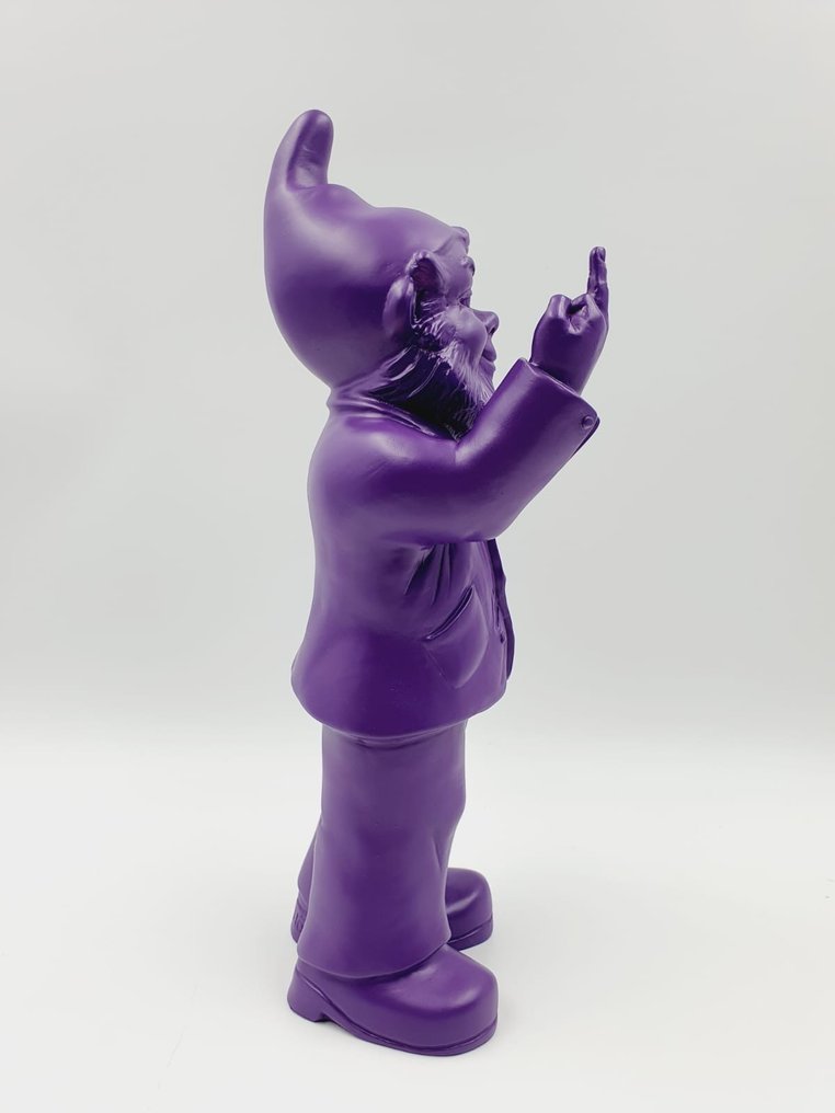Ottmar Hörl (1950) - Sponti Activist Gnome Purple #3.2