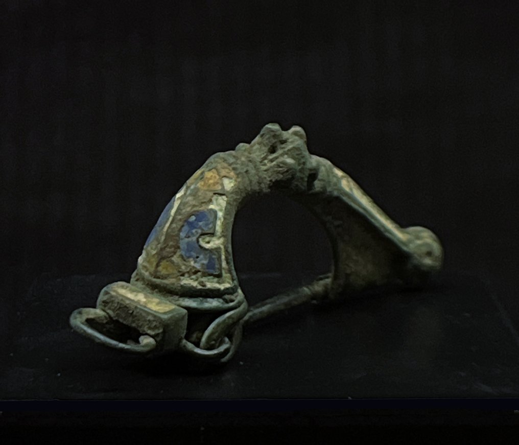 Bronze Superb champlevé enamelled bow fibula.    2nd century A.D.  7,5cm #3.1