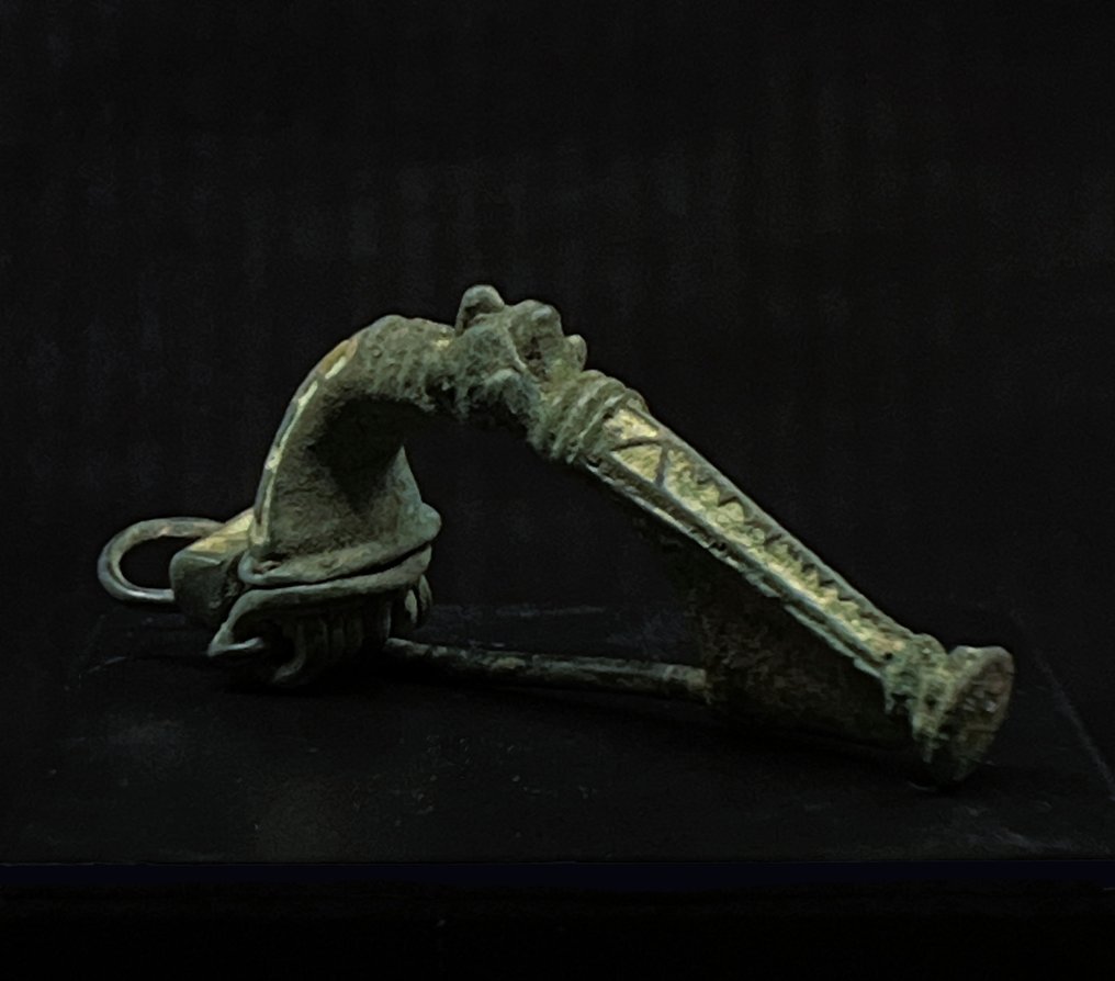 Bronze Superb champlevé enamelled bow fibula. 2nd century A.D. 7.5cm #2.2