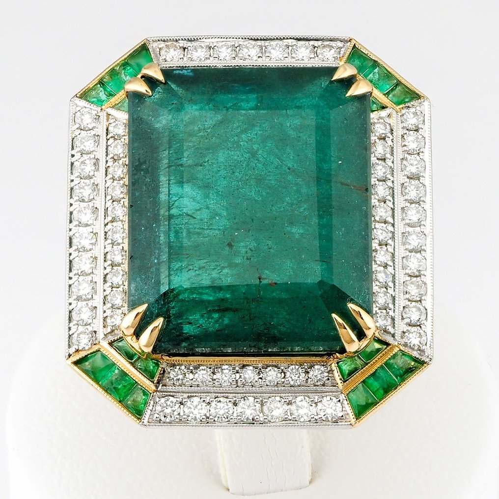 "Lotus Lab Certified" - Rich Deep Green Emerald 26.11 Cts & Diamonds Combo - Ring - 14 kt Weißgold #2.1