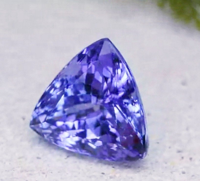 Blue, Purple Tanzanite - 2.63 ct #1.1