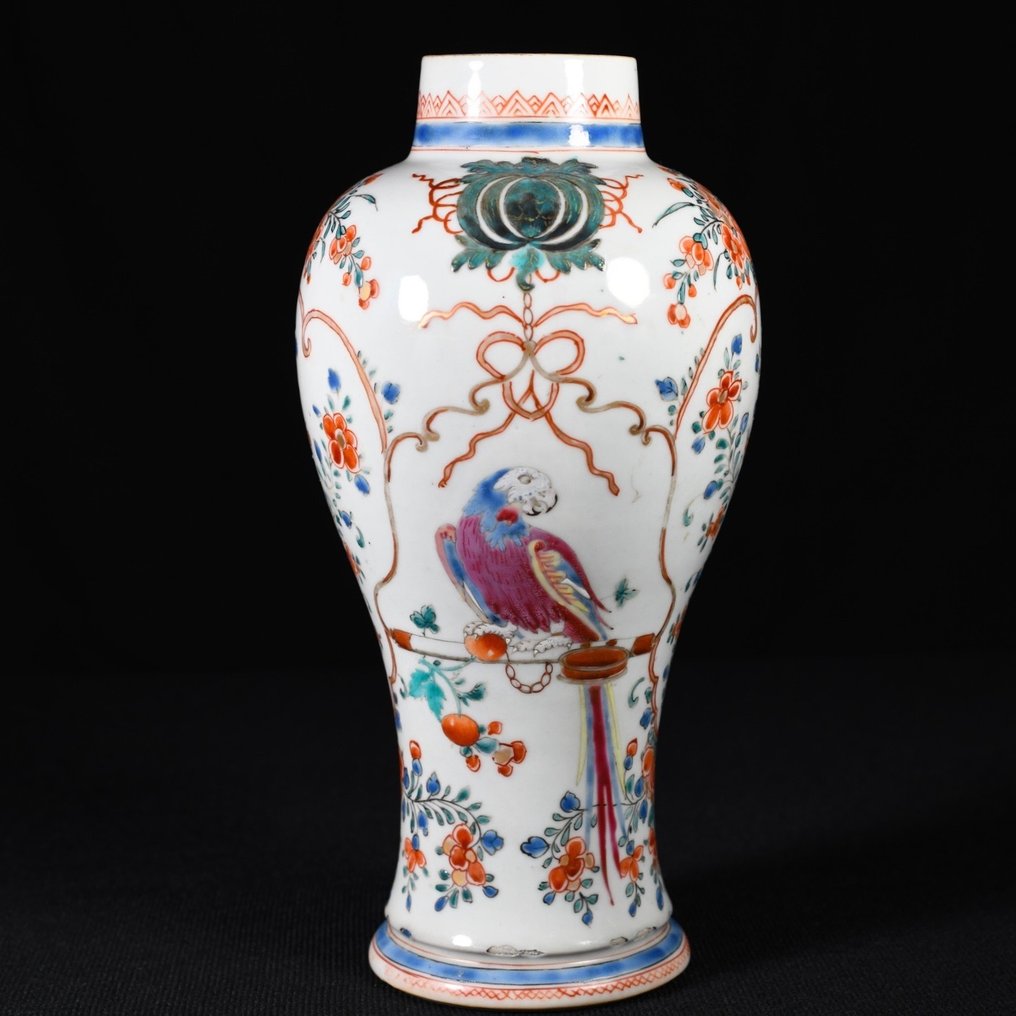 Vas - Porslin - Kina - Qianlong (1736-1795) #1.1