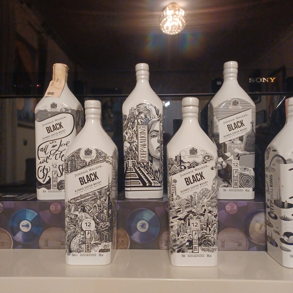 Johnnie Walker 12 years old Black Label - Full set printed with Air Ink - 750ml & 700ml - 11 瓶 #1.0