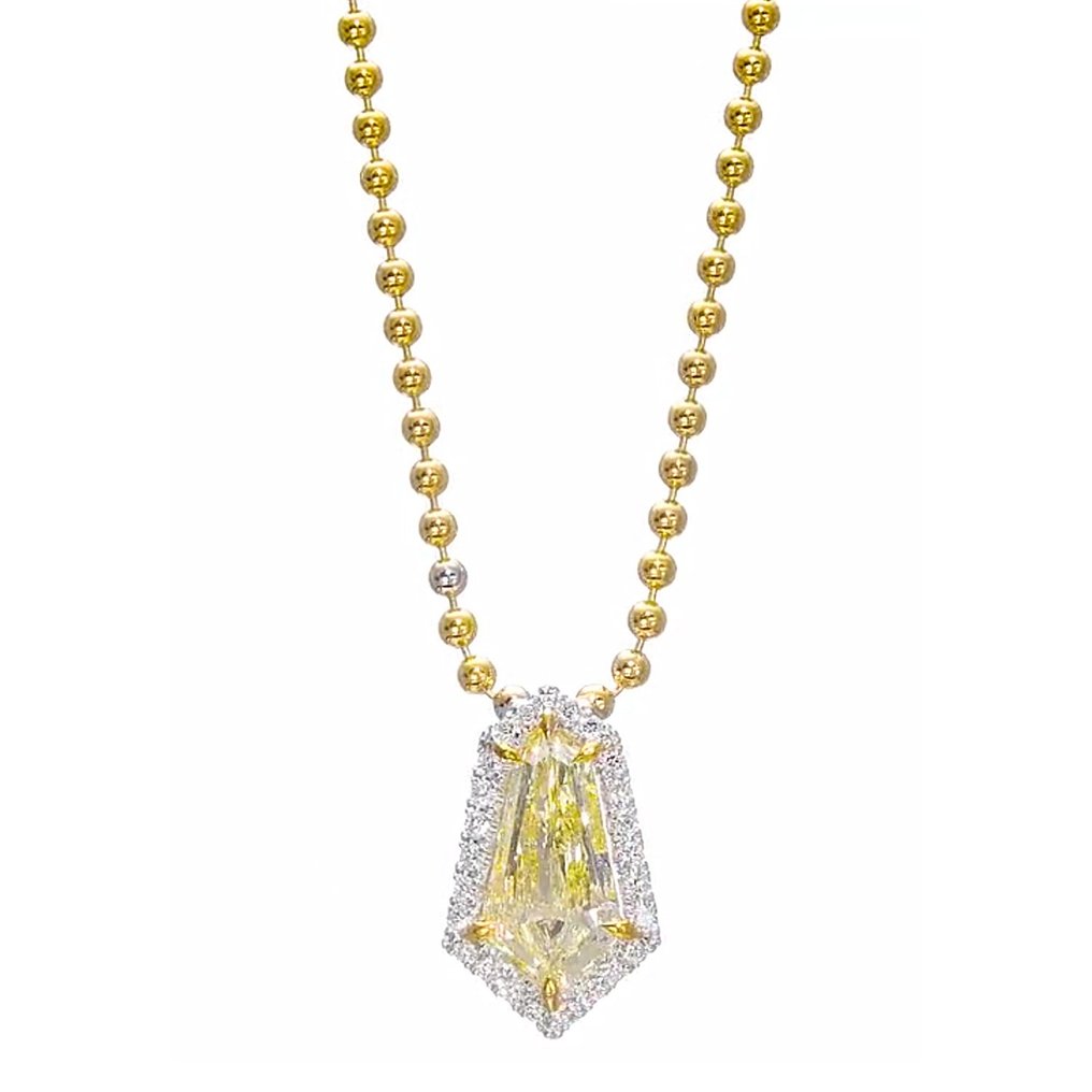 Halskette mit Anhänger Gelbgold Diamant  (Natürlich farbig) #1.1