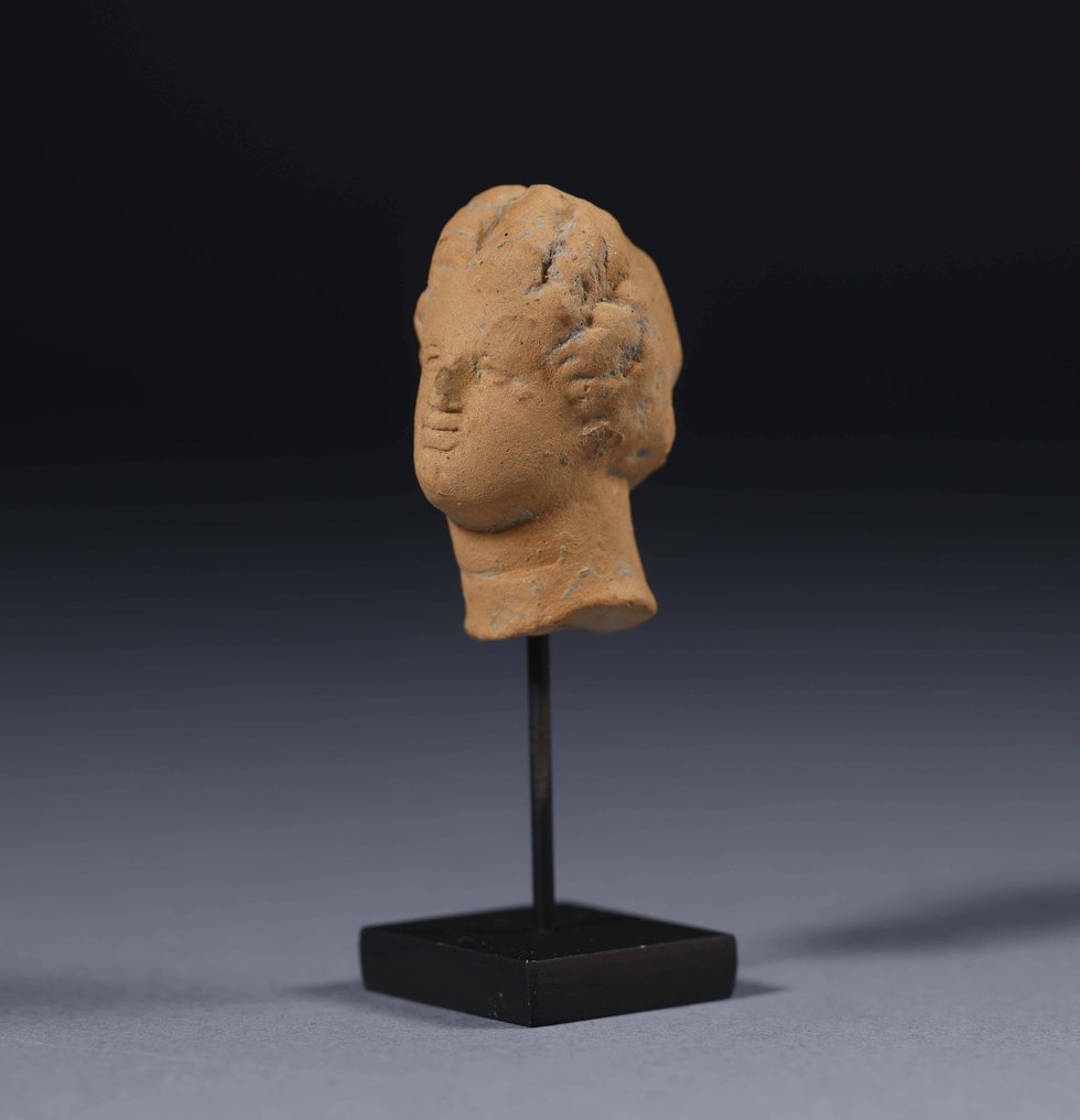 Ancient Greek Terracotta Female head - 4 cm #2.1