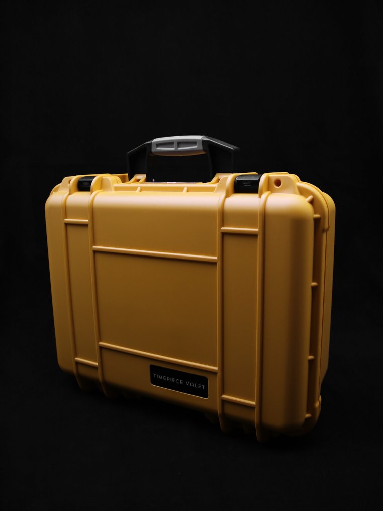 Indestructible Watch Suitcase for 36 Watches - Timepiece Valet 36 - Elbrus Horology #2.1