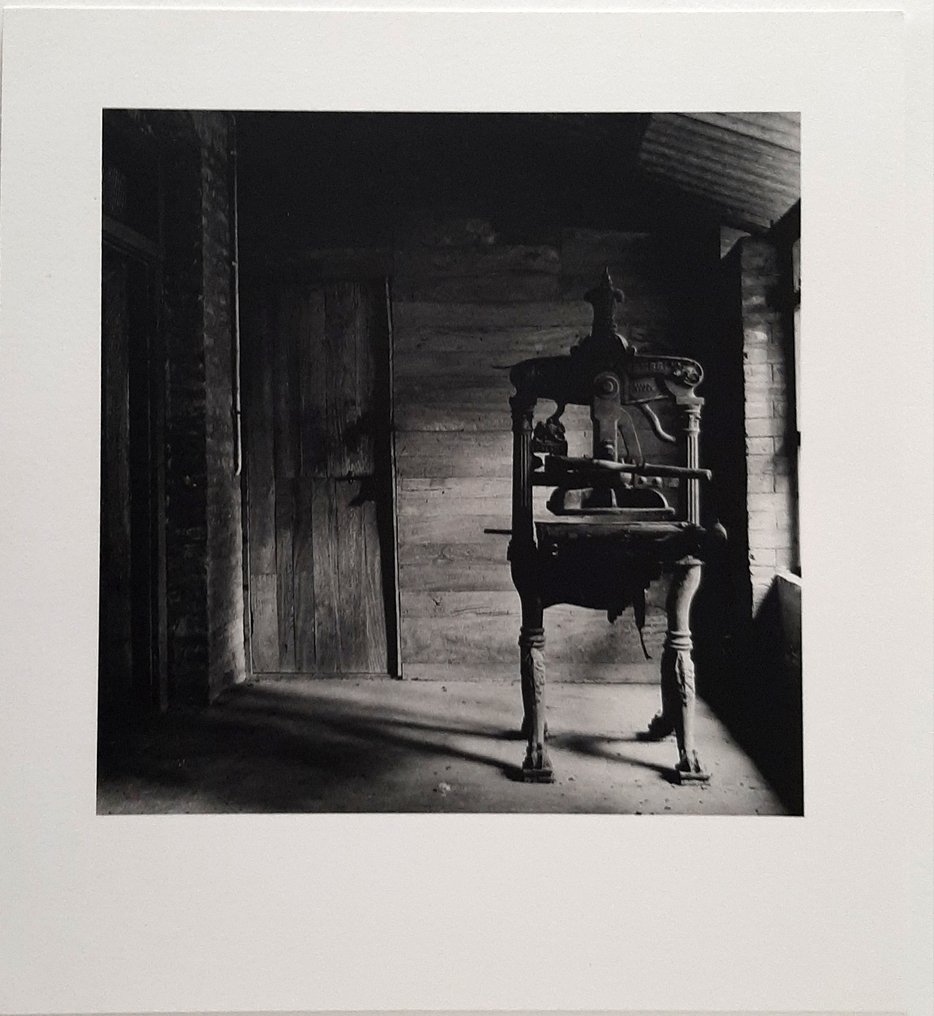 Dayanita Singh - Museum of Chance #1.0