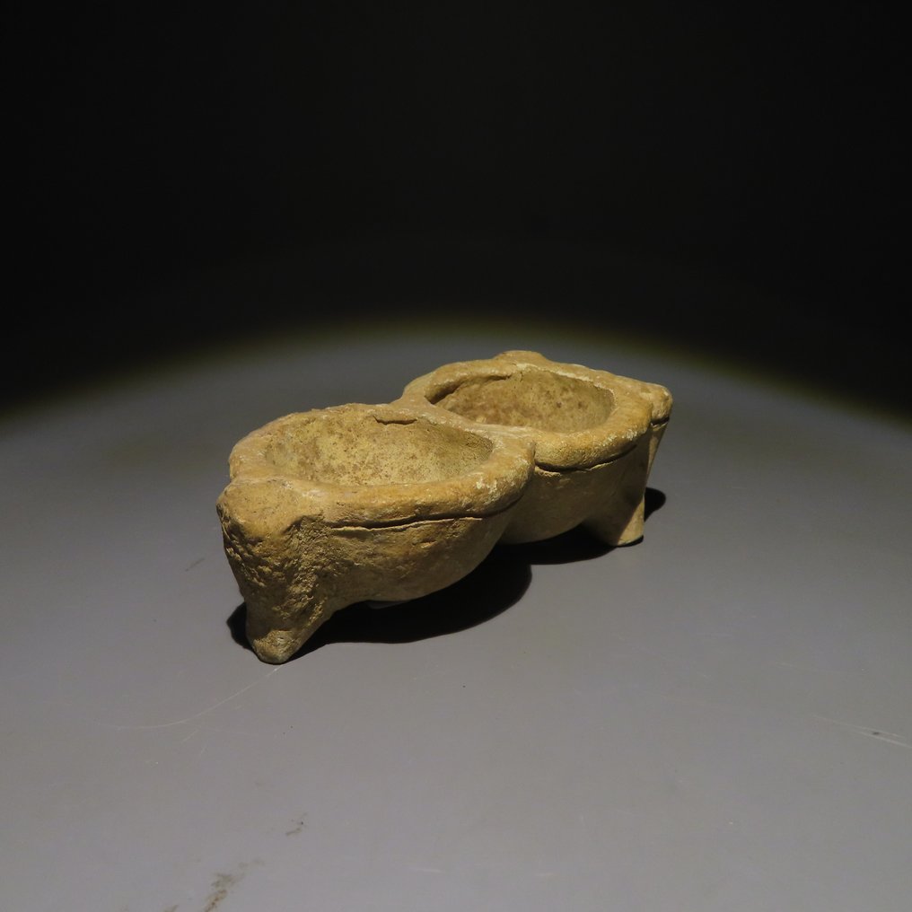 Middle East Terracotta Double bowl, 1st Millennium BC. 10.5 cm length. #2.1