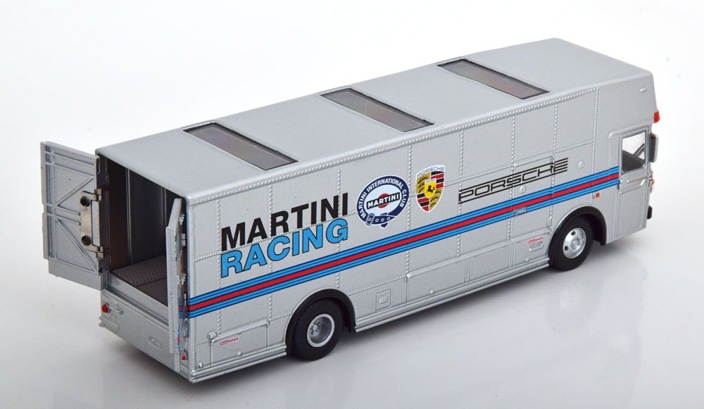 Schuco 1:64 - LKW-Modell - Mercedes 0317 Race transportwagen "Martini Racing" - Hintere Türen können geöffnet werden #2.2