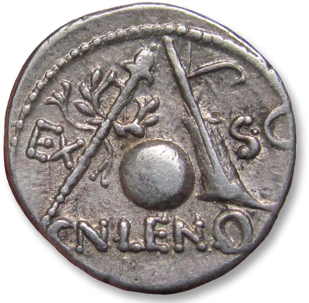 Romerska republiken. Cn. Cornelius Lentulus Marcellinus, 76-75 BC. Denarius undertain Spanish mint - very high quality for the type - #1.2