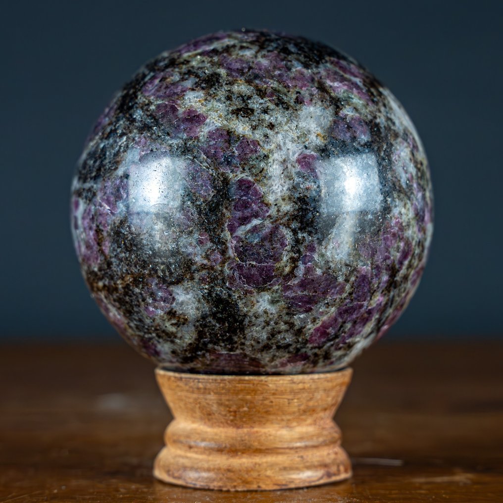 Spinelle étonnant La sphère de cristal- 811.19 g #2.1