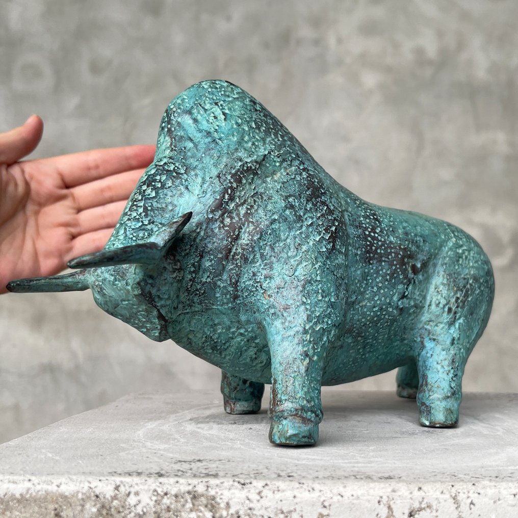 Skulptur, NO RESERVE PRICE - Sculpture of a Striking American Bison - Link to video of this sculpture down - 15 cm - Bronse #4.3