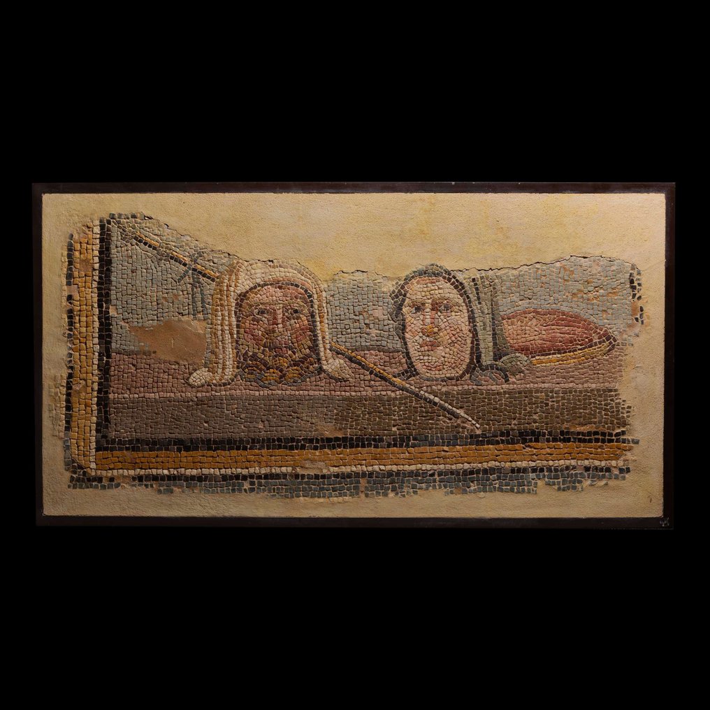 Starożytny Rzym Fragment mozaiki z wizerunkiem dwóch masek teatralnych. II - III wiek n.e. Szerokość 100 cm. #1.2
