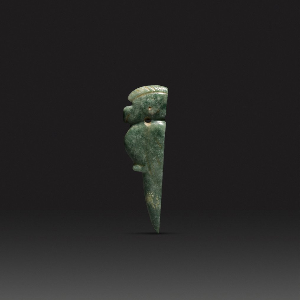 Nicoya - Guanacaste, Jade Aviförmiger Anhänger, ca. 300 - 500 n. Chr. 10 cm. Spanische Exportlizenz. #1.2
