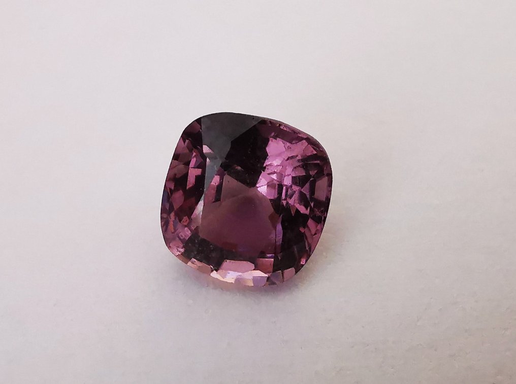 紫色 尖晶石 - 2.05 ct #1.1