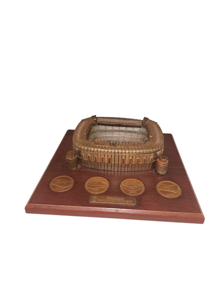 皇家马德里 - 圣地亚哥·伯纳乌球场模型  #1.0