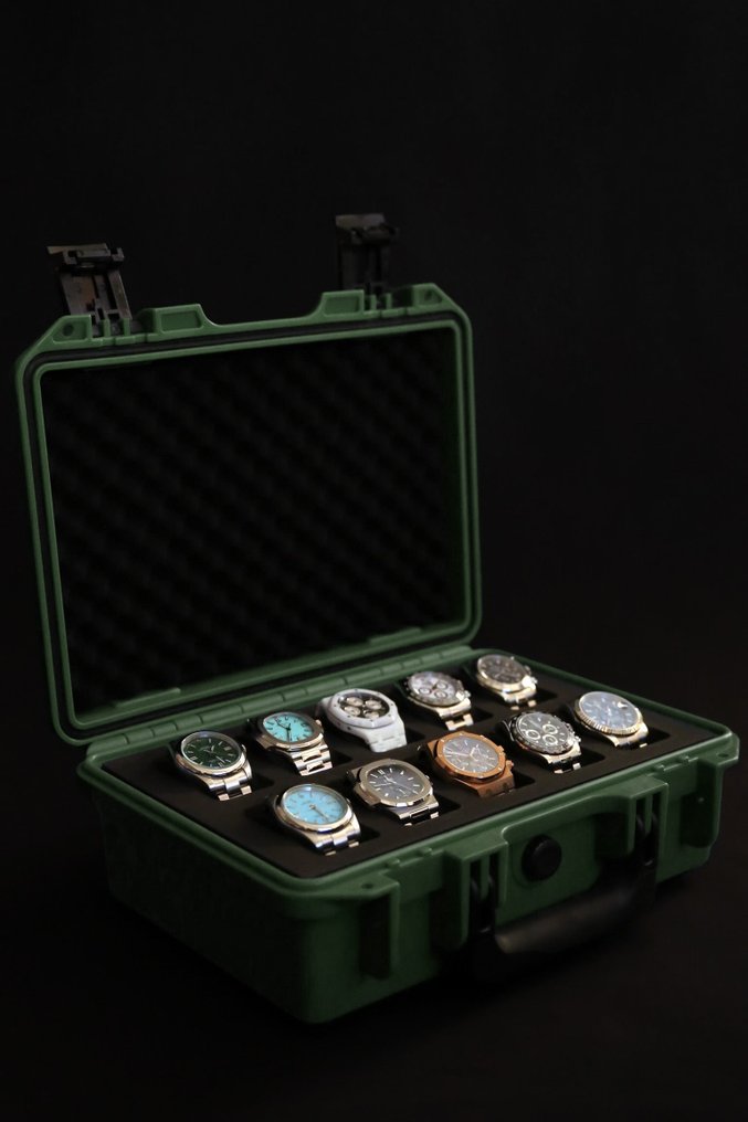 Indestructible Watch Suitcase for 10 Watches Military Green