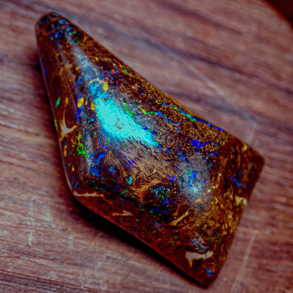 Naturlig AAA+++ Boulder Opal poleret 44.565 ct- 8.91 g #2.1