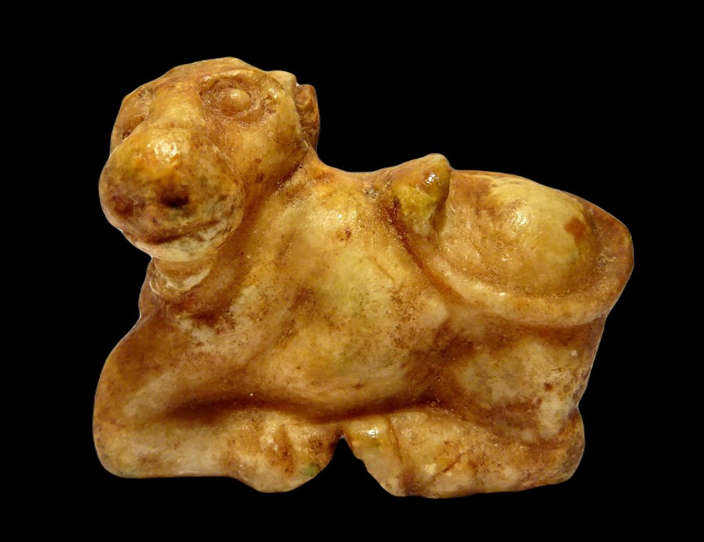 Μεσοποταμιακή Γλυπτό από αλβίτη - καθήμενο μοσχάρι - Ουρούκ 3000/2000 π.Χ. #1.0