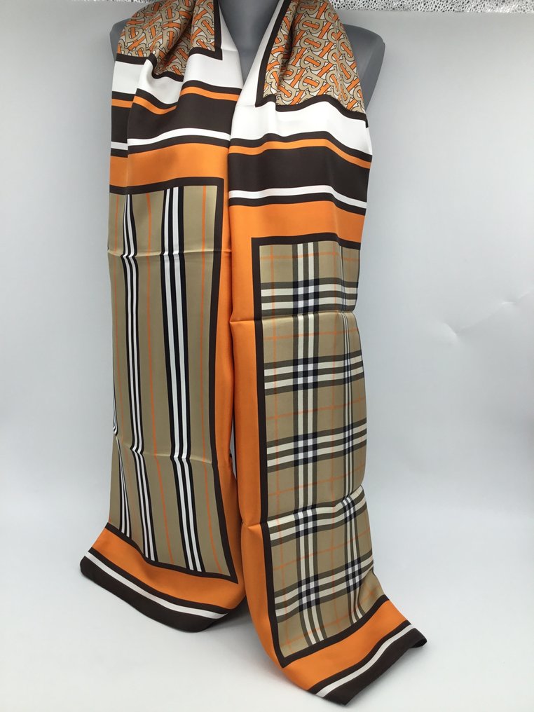 Burberry - TB//archives.  210/70 cm - Stole (Shawl) #2.1