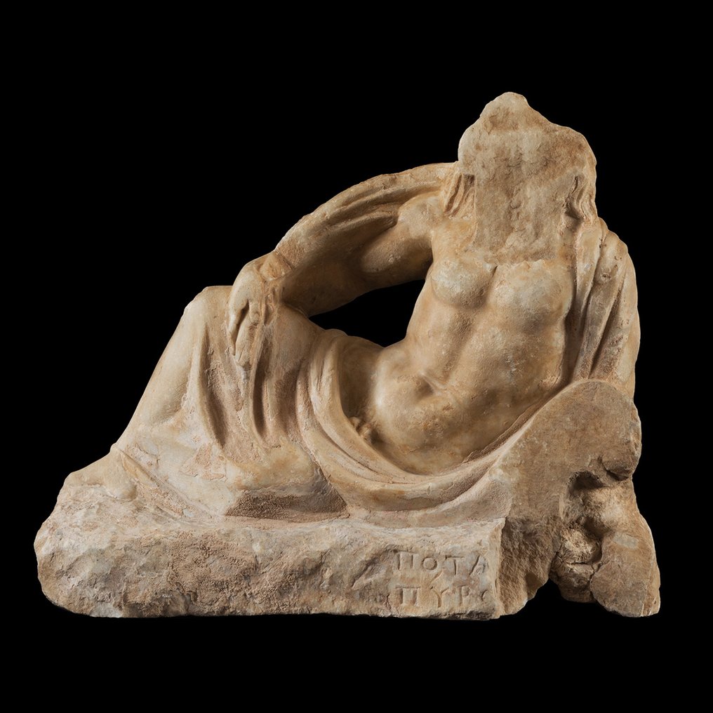 Romain antique Marbre Sculpture d'une divinité fluviale, rivière Sagarius. 1er-3ème siècle après JC. 43 cm de longueur. #2.1