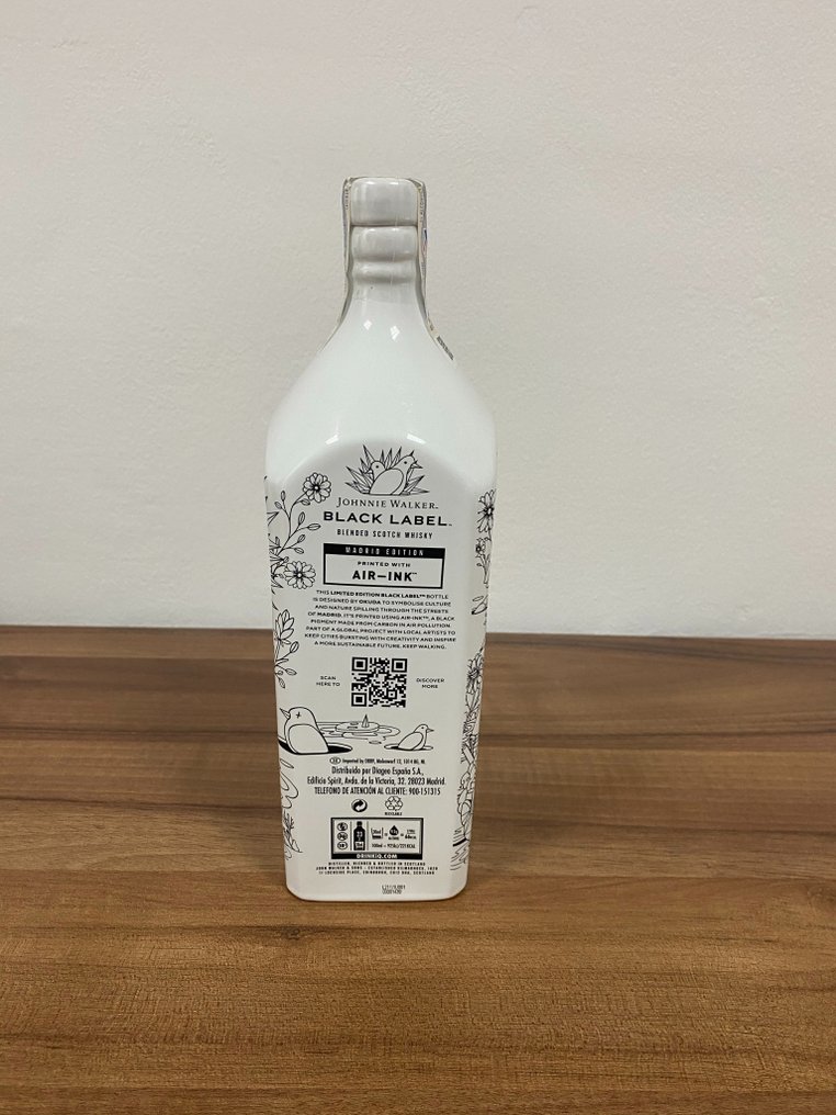Johnnie Walker 12 years old Black Label - Madrid Edition printed with Air Ink  - 70cl #2.1