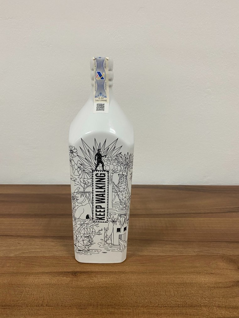 Johnnie Walker 12 years old Black Label - Madrid Edition printed with Air Ink  - 70cl #3.2