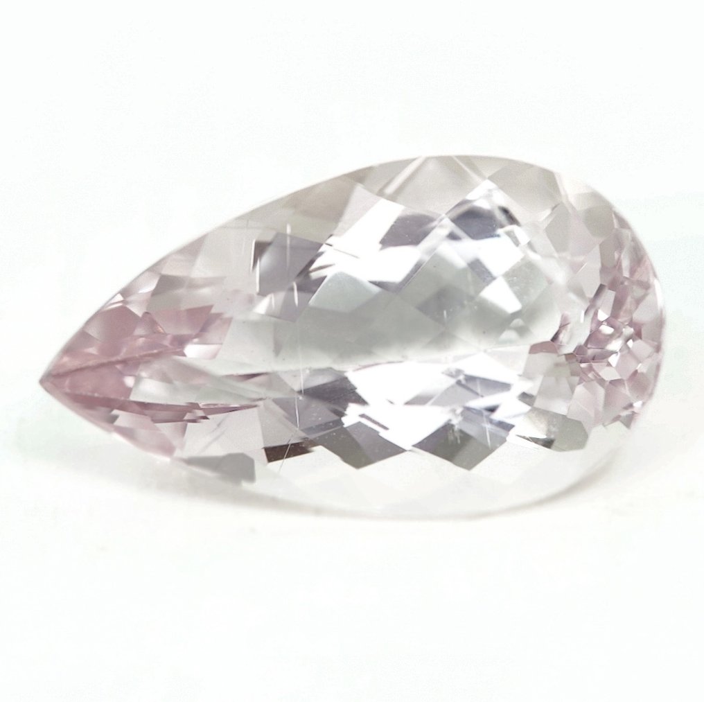 Morganite  - 12.67 ct - International Gemological Institute (IGI) #2.1