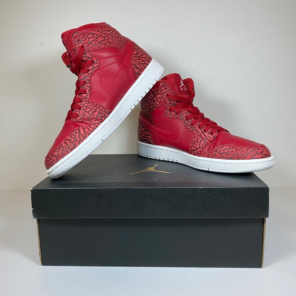 Air Jordan - Sneaker - Größe: Shoes / EU 41 #1.1