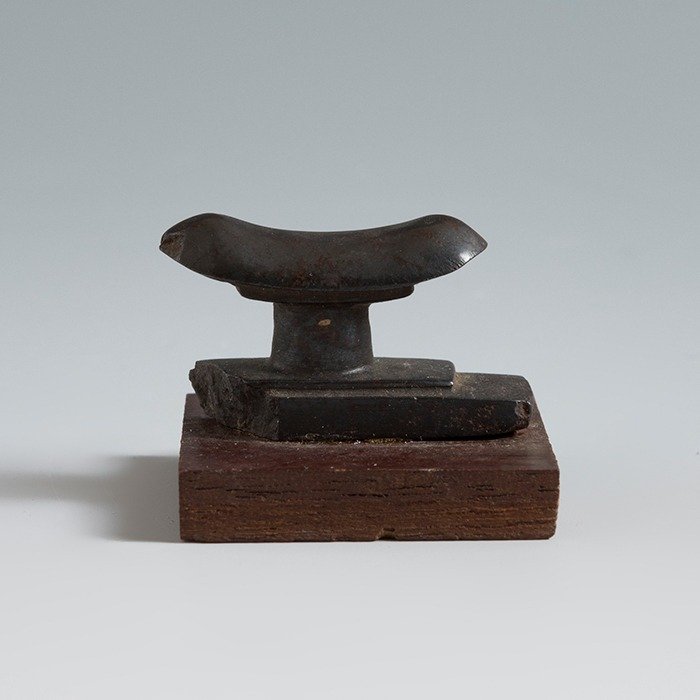 Antico Egitto Pietra Amuleto del poggiatesta. L.30 mm. Licenza di esportazione spagnola. #1.1