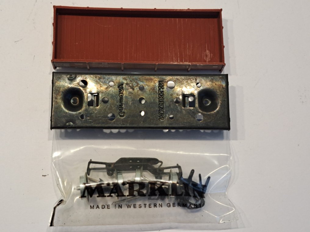 Märklin H0 - 4903 - Τρένο μοντελισμού μεταφοράς εμπορευμάτων (1) - Πακέτο κατασκευής για ρυμουλκούμενο χαμηλής πλάτης παραγωγής 1967. - DB #2.1