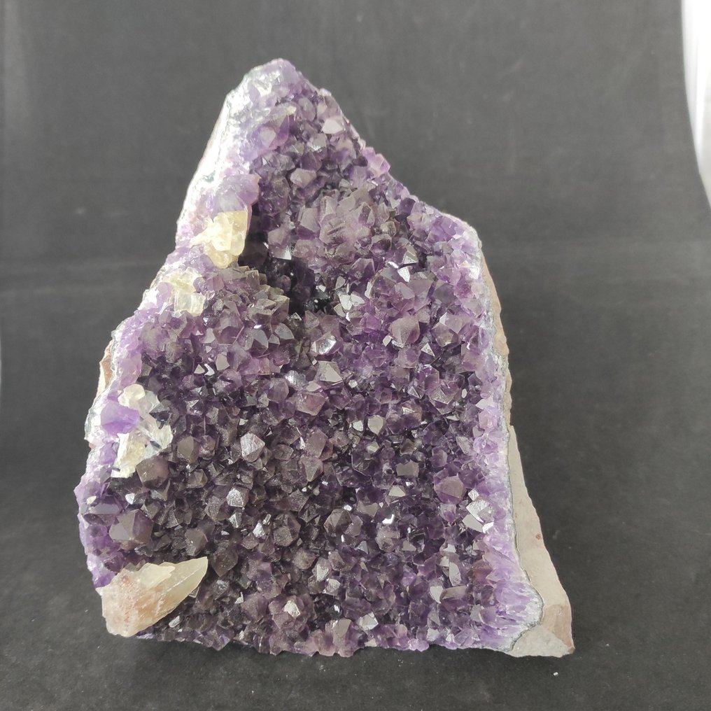 Amethyst Wunderschöne Geode - Höhe: 17 cm - Breite: 13 cm- 2.08 kg #2.1