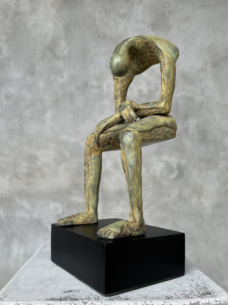 Sculpture, Modern Bronze Sculpture - Seated Bronze Sculpture - Seated Giant - Abstract Art - 33 cm - Bronze #2.1