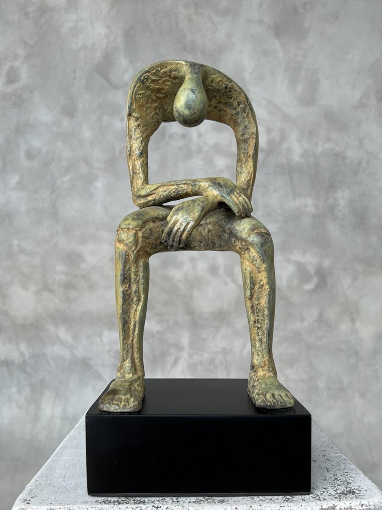 Sculpture, Modern Bronze Sculpture - Seated Bronze Sculpture - Seated Giant - Abstract Art - 33 cm - Bronze #3.2
