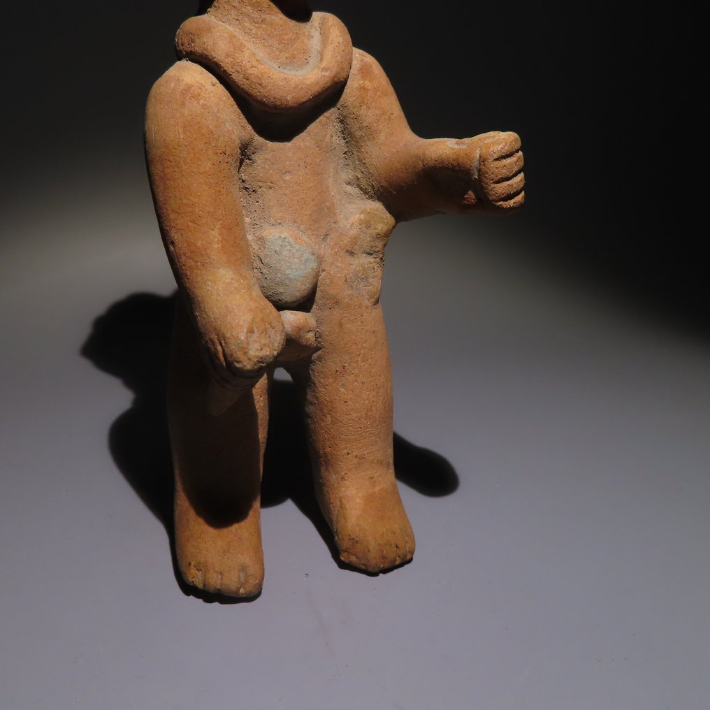 Jama-Coaque, Ecuador Terrakotta Ábra. 12,5 cm. Kiviteli engedély #4.3