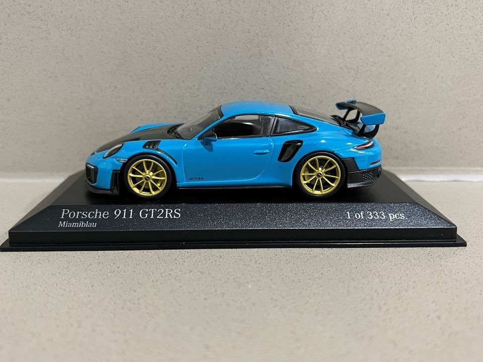 Minichamps 1:43 - Modelauto - Porsche 911 GT2RS - Gelimiteerde editie 1 van 333 #2.2