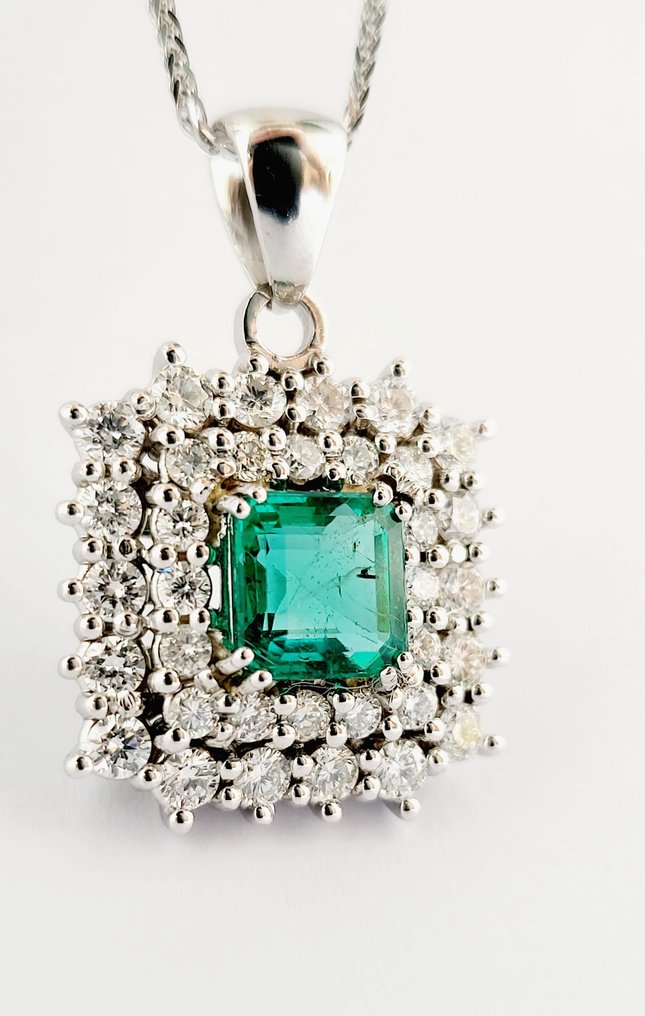 18 kt Guld, Vittguld - Halsband med hänge - 2.04 ct Smaragd - Diamanter #2.1
