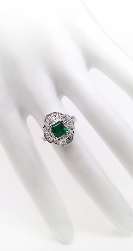 1.46 ctw - 0.88ct Natural Colombia Vivid Emerald and 0.58ct Natural Diamonds - IGI Report - 900 白金 - 戒指 - 0.88 ct 祖母绿 - Diamonds #3.1