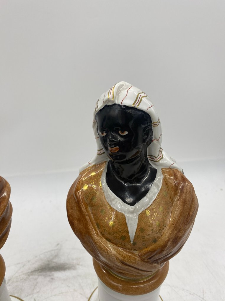 Fundación Española de Gremios - Αγαλματίδιο, Two busts of Blackamoors in the spirit of 18th century Venice - 26 cm - Πορσελάνη #4.3