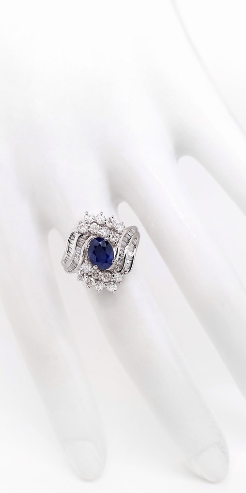 2.71 ctw - 1.41ct Natural Kashmir Sapphire and 1.30ct Natural Diamonds - IGI Report - 900 Platină - Inel - 1.41 ct Safir - Diamante #3.1