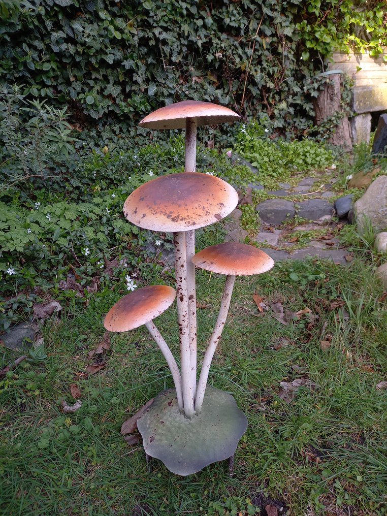 Skulptur, "Decorative Garden Picker, Mushrooms" - 50 cm - Järn #1.0