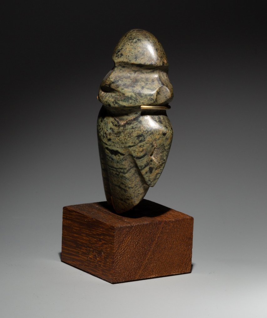 梅斯卡拉 石头 拟人化人物。公元前 200 年 – 公元 500 年。 7.5 厘米高。西班牙出口许可证。 #2.1