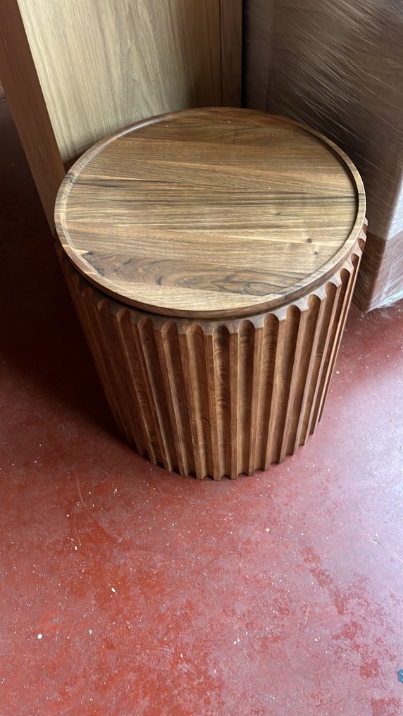 Domum interior and furniture - Sebastian Landuydt - Side table - Ampulian sidetable - Walnut #4.3