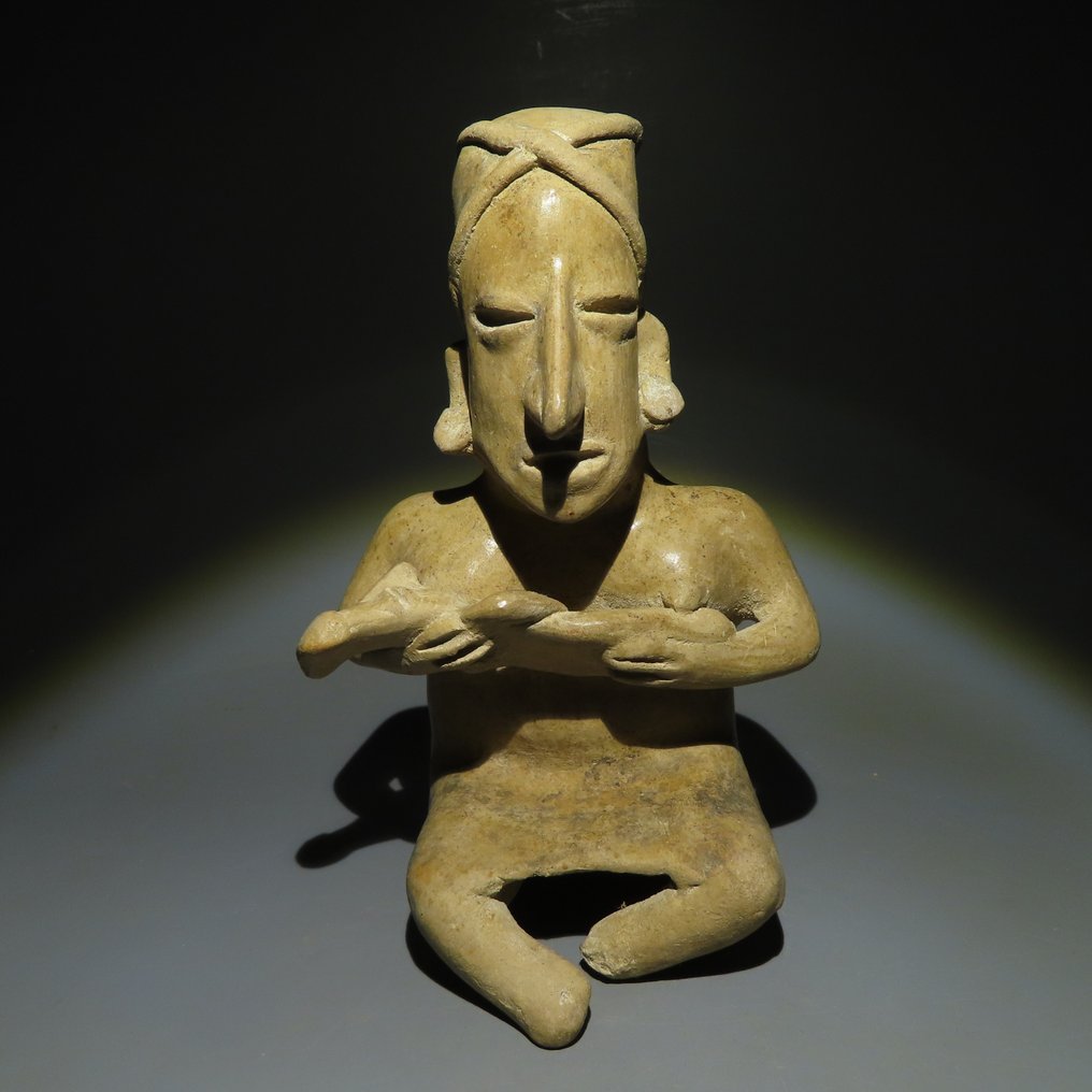 墨西哥西部哈利斯科州 Terracotta 孕妇塑像。公元前 200 年 - 公元 200 年。高 16 厘米。西班牙进口许可证。 #1.1